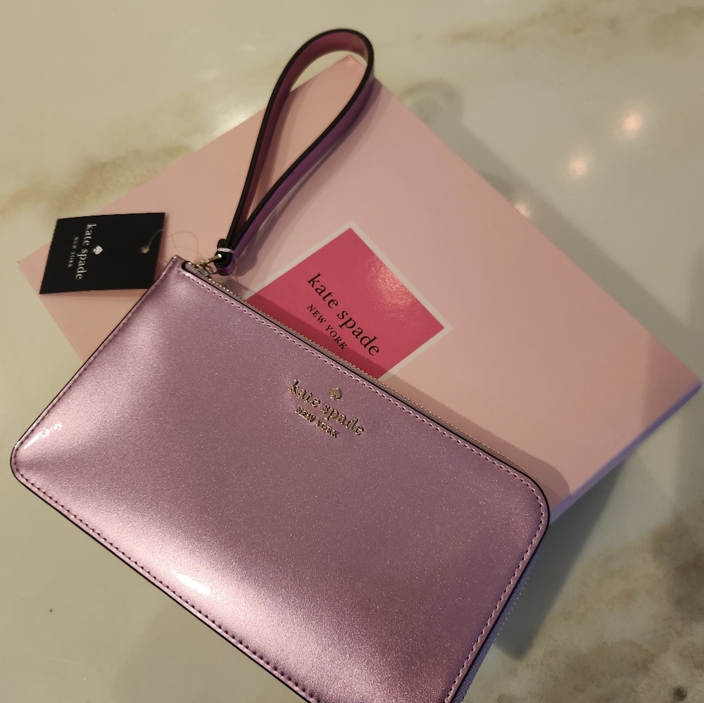 Kate Spade Wristlet in pale lilac patent leather. Giftable-New with tags & box! - Picture 6 of 7
